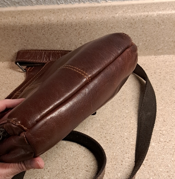 Jack George Leather Crossbody Bag - Picture 7 of 14